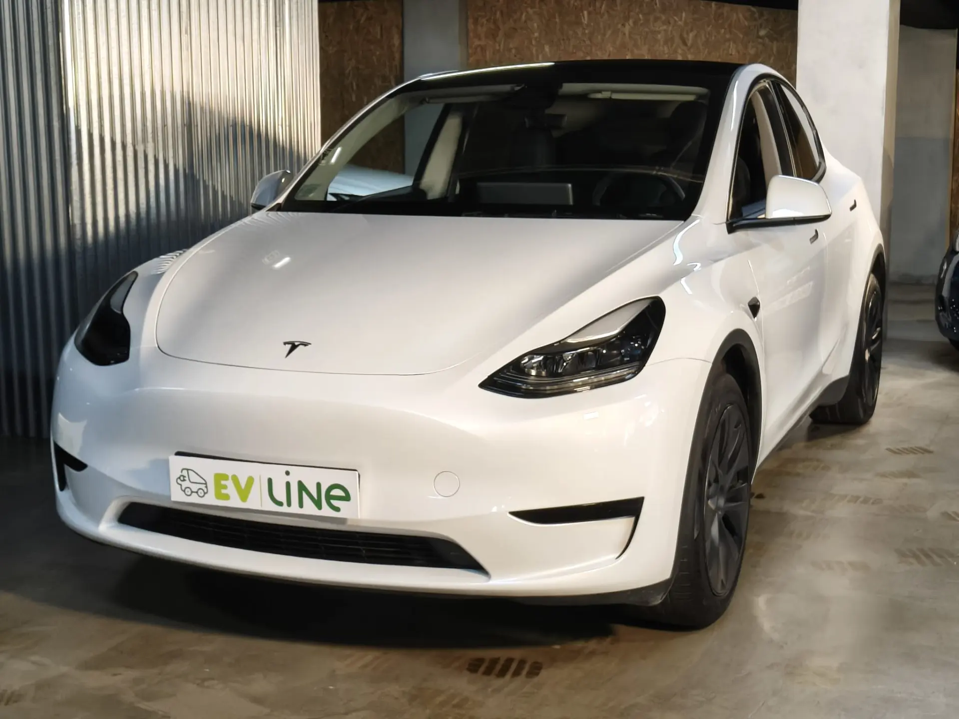 Tesla Model Y RWD 6