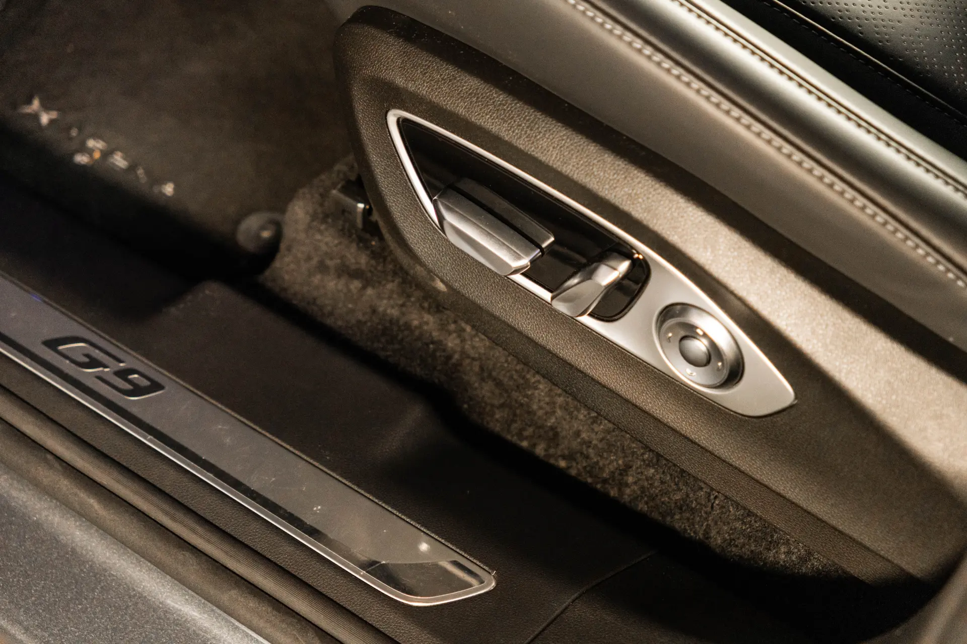 Xpeng G9 93.1 kWh Long Range+Premium Seat & Audio Pack 32