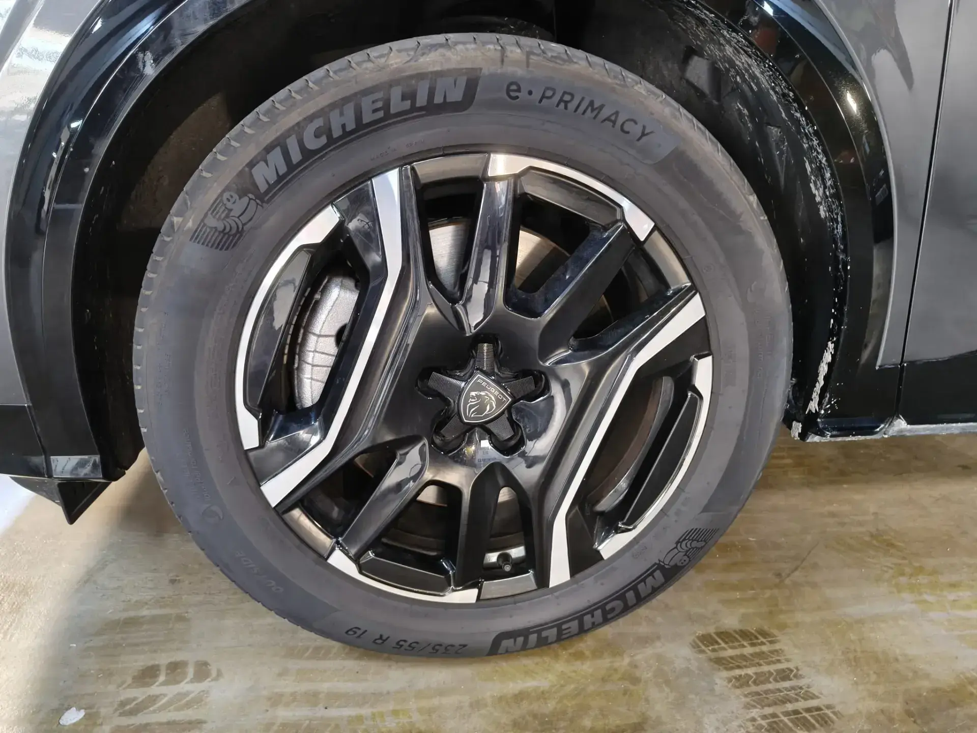 Peugeot E-5008 73 kWh GT 32