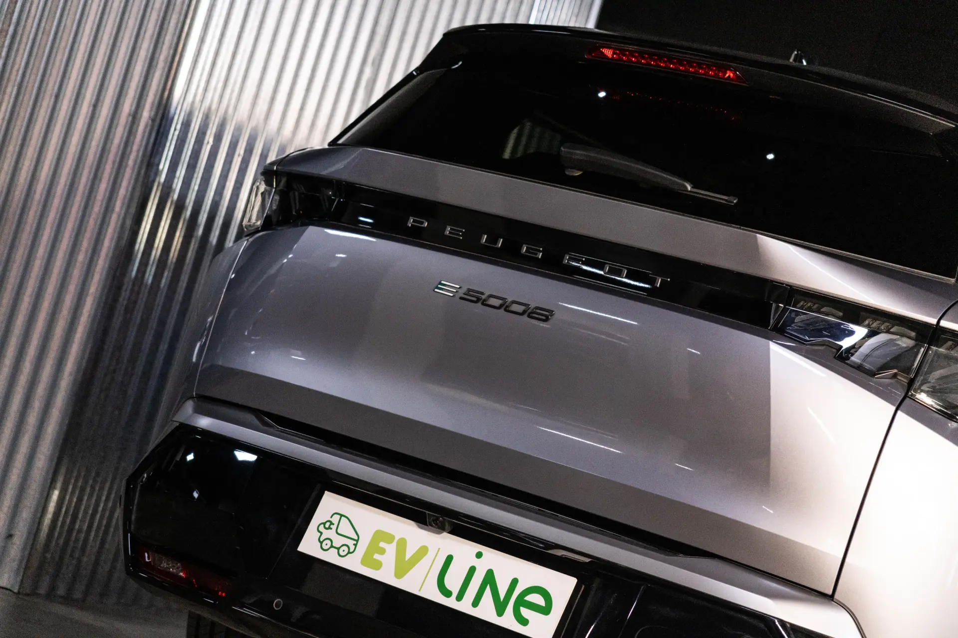 Peugeot E-5008 73 kWh GT 13