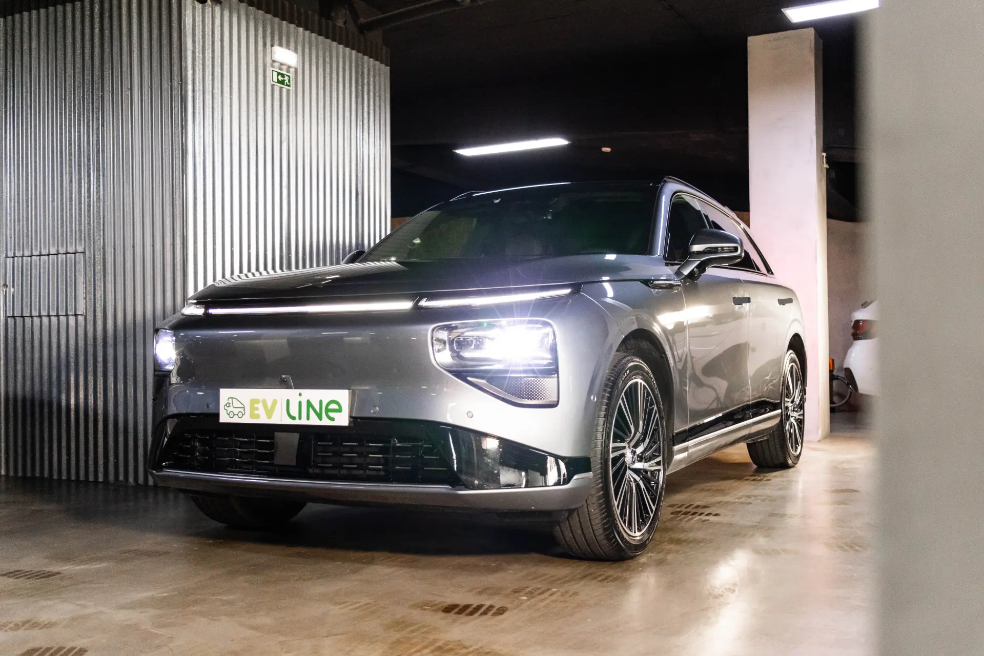 Xpeng G9 93.1 kWh Long Range+Premium Seat & Audio Pack 3