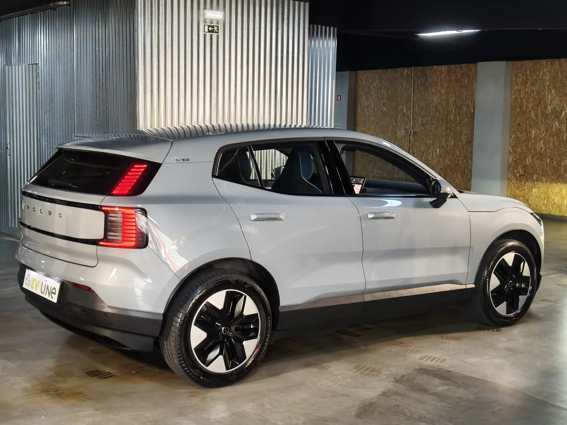 Volvo EX30 69 kWh Single Motor Extended Range Core 5