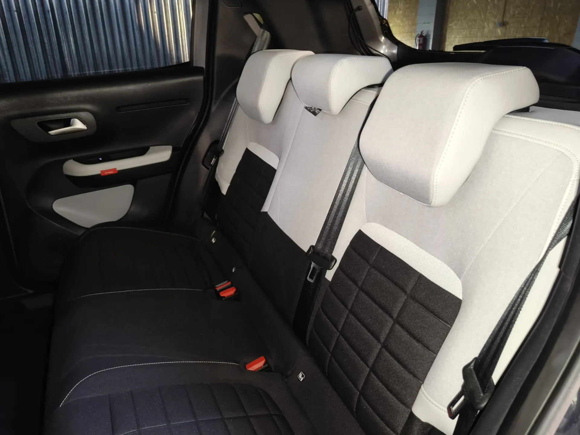Citroen e-C3 44 kWh Autonomia Conforto Max 32