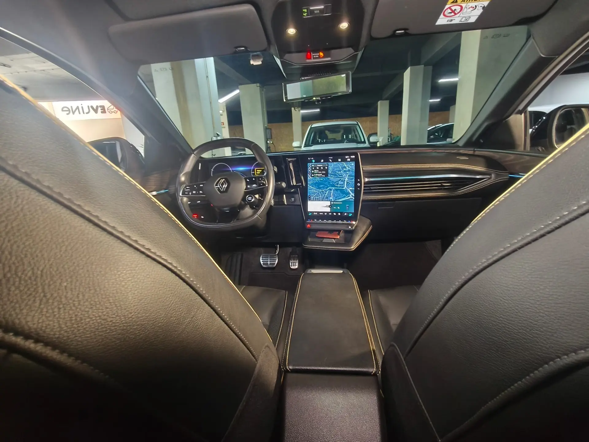 Renault Mégane E-Tech EV60 Iconic Autonomia Conforto 27