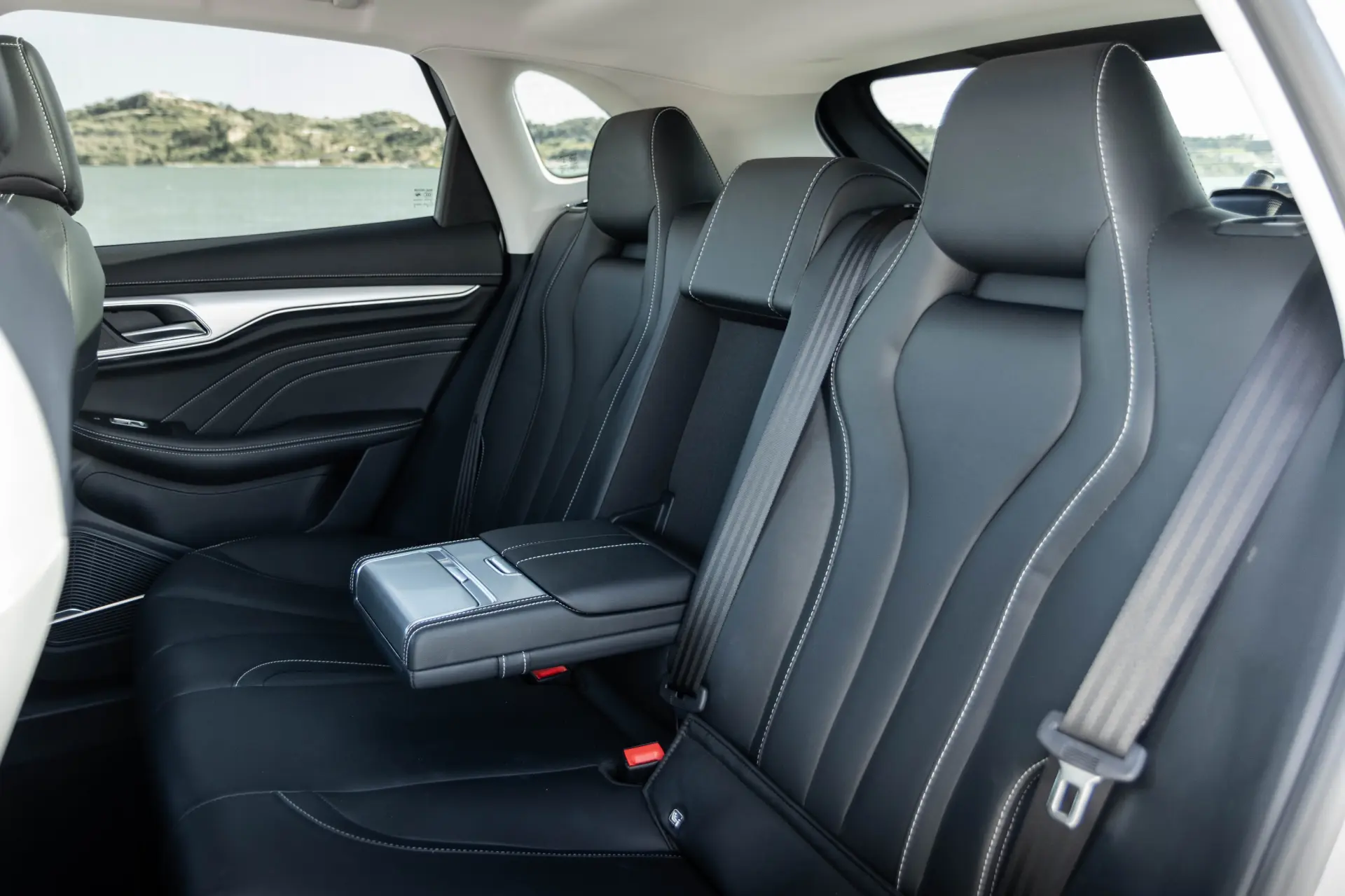 MG Marvel R 70 kWh Luxury 38