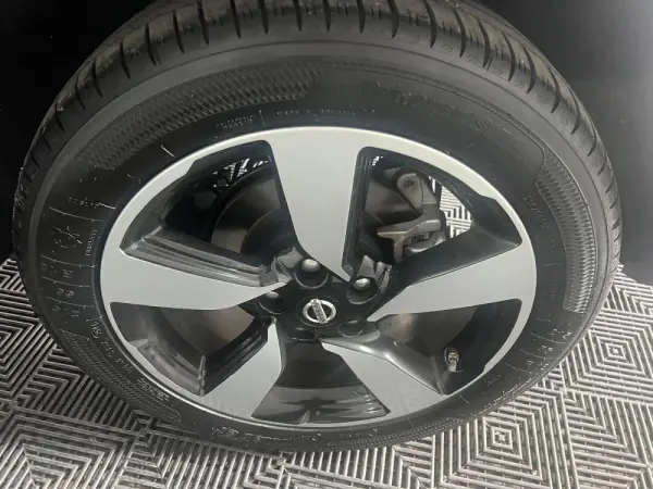 Nissan Qashqai 1.5 dCi N-Connecta 18 9