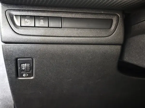 Peugeot 208 1.6 BlueHDi Active 18