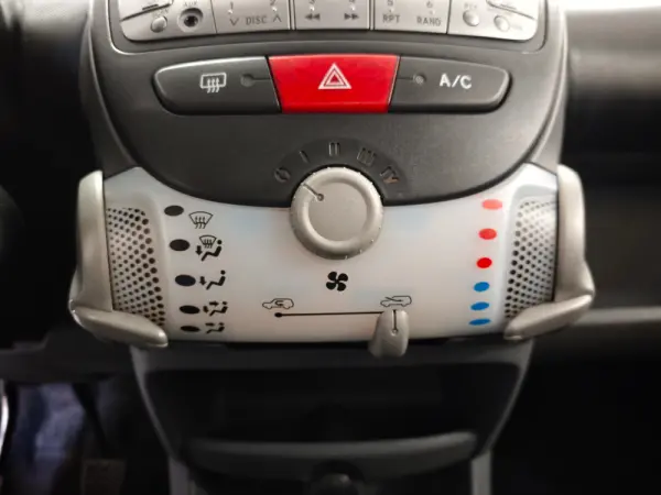 Peugeot 107 1.0 Active 9