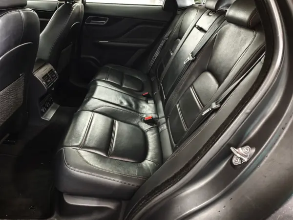 Jaguar F-Pace 2.0 i4D Prestige AWD Aut. 24
