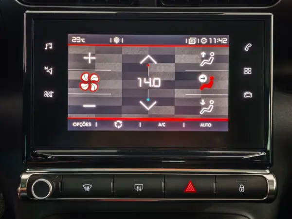 Citroen C3 Aircross 1.2 PureTech Shine 8