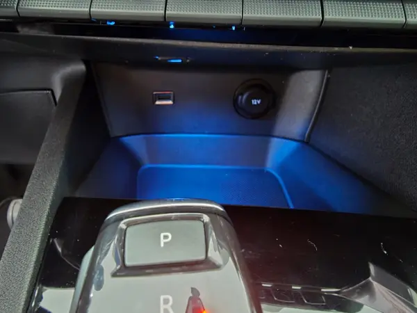 Peugeot 3008 PureTech 130 Stop & Start GPF EAT8 Active Pack 11