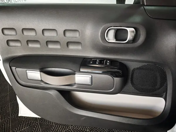 Citroen C3 1.2 PureTech Feel 19