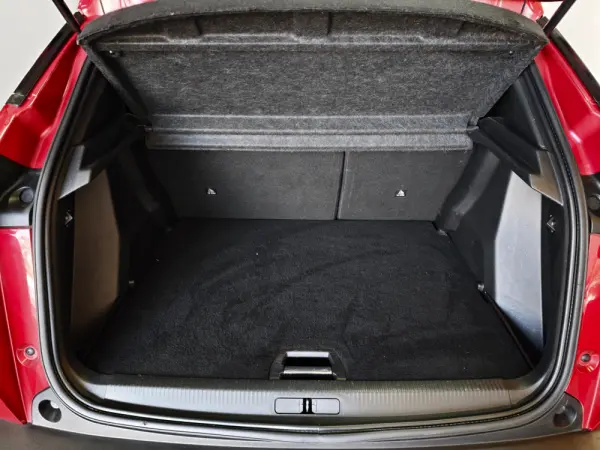 Peugeot e-2008 Allure 34
