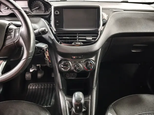 Peugeot 208 1.2 VTi Allure 11