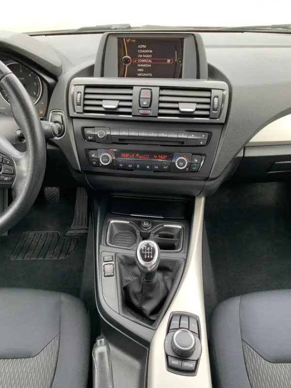 BMW 118 d Line Urban 6