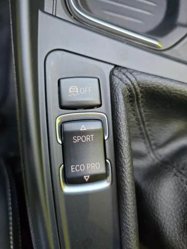 BMW 120 d Line Urban 14