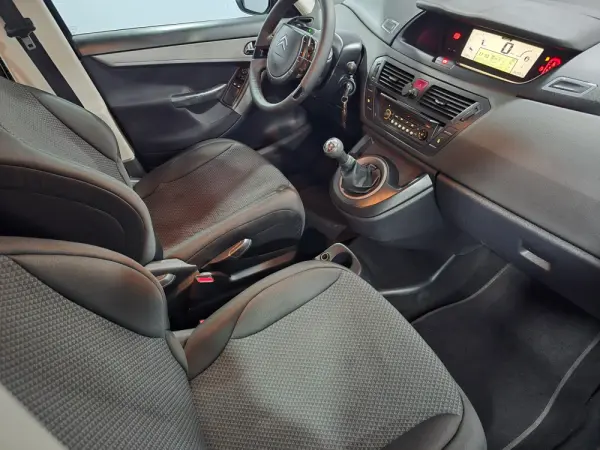 Citroën C4 Picasso 1.6 HDi Exclusive 16