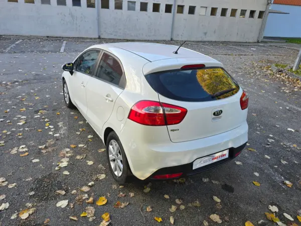 Kia Rio 1.2 CVVT LX 7