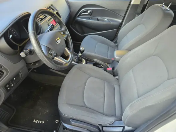 Kia Rio 1.2 CVVT LX 19