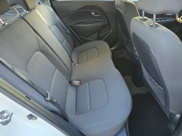 Kia Rio 1.2 CVVT LX 22