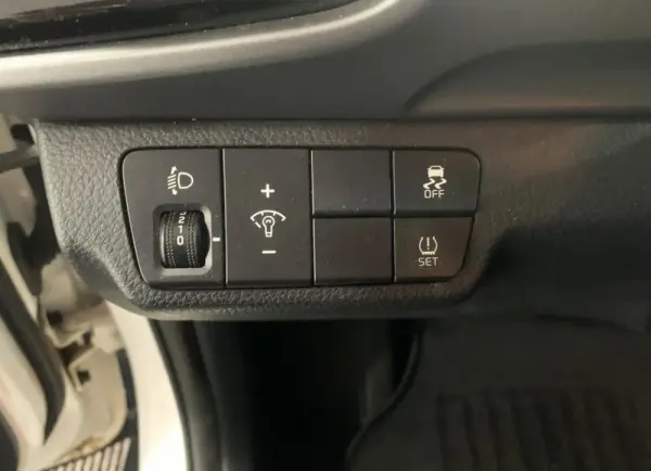 Kia Stonic 1.0 T-GDI TX 7DCT 9