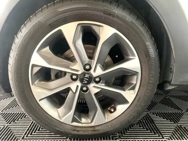 Kia Stonic 1.0 T-GDI TX 7DCT 17