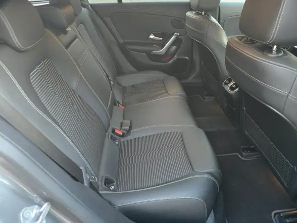 Mercedes-Benz CLA 180 d Business Solutions Aut. 27