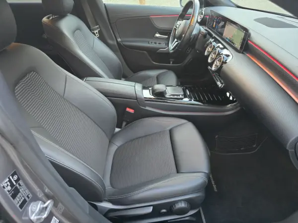 Mercedes-Benz CLA 180 d Business Solutions Aut. 28