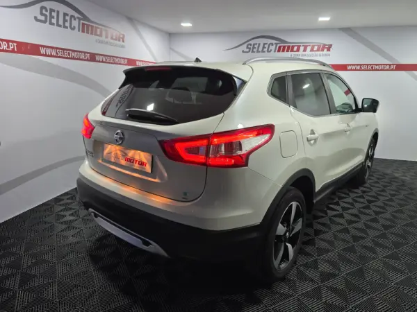 Nissan Qashqai 1.2 DIG-T N-Connecta 4
