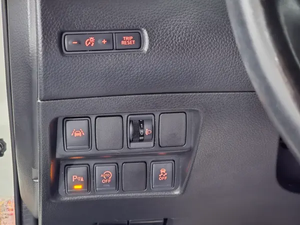 Nissan Qashqai 1.2 DIG-T N-Connecta 12