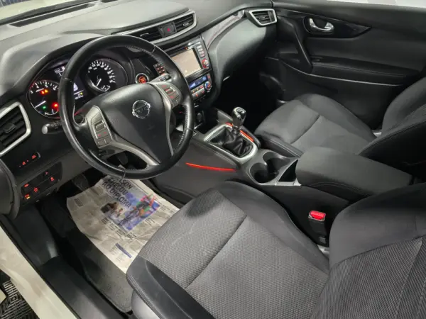 Nissan Qashqai 1.2 DIG-T N-Connecta 16