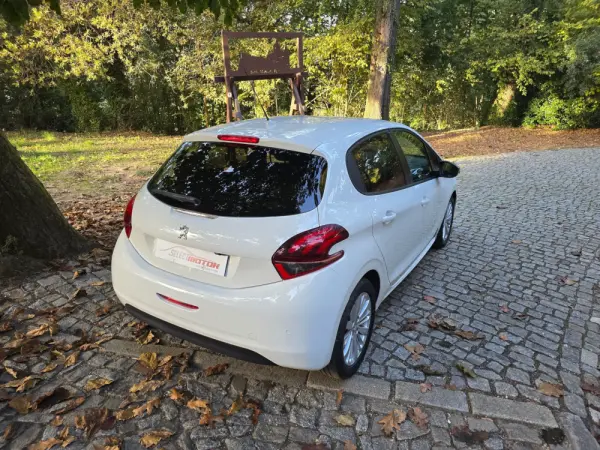 Peugeot 208 1.2 PureTech Active 9
