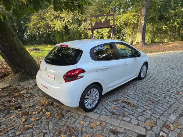 Peugeot 208 1.2 PureTech Active 10
