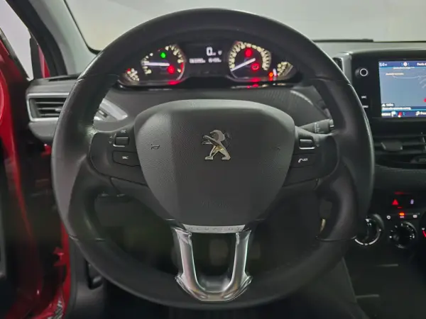 Peugeot 208 1.2 PureTech Style 10