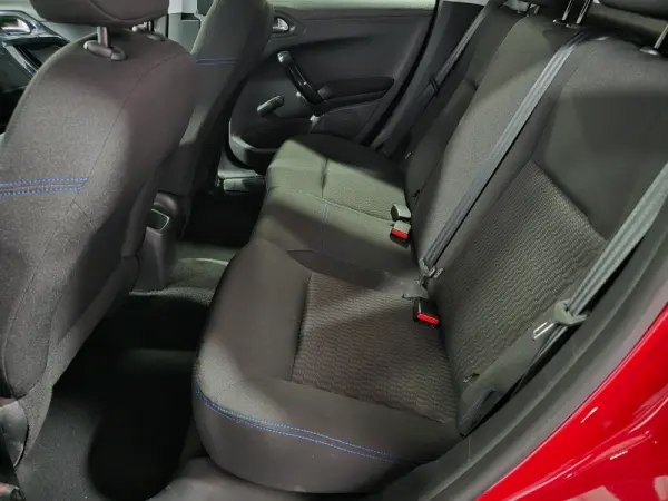 Peugeot 208 1.2 PureTech Style 16