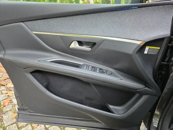 Peugeot 3008 1.2 PureTech GT Line Grip Control EAT6 23