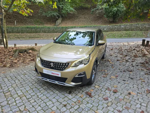 Peugeot 3008 1.2 PureTech Allure 4