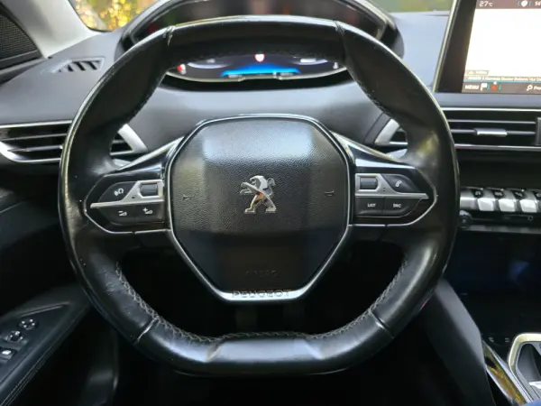 Peugeot 3008 1.2 PureTech Allure 17