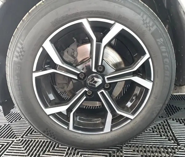 Renault Clio 1.5 dCi Dynamique S 6