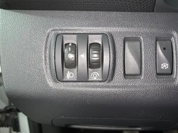 Renault Clio 1.5 dCi Dynamique S 9