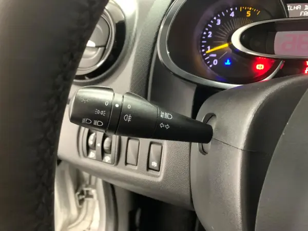 Renault Clio 1.5 dCi Dynamique S 11