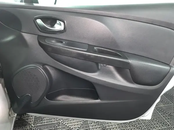 Renault Clio 1.5 dCi Dynamique S 21