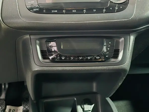 SEAT Ibiza 1.2 12V Sport 7