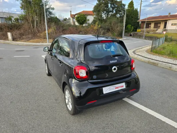 Smart ForFour Electric Drive Passion 7