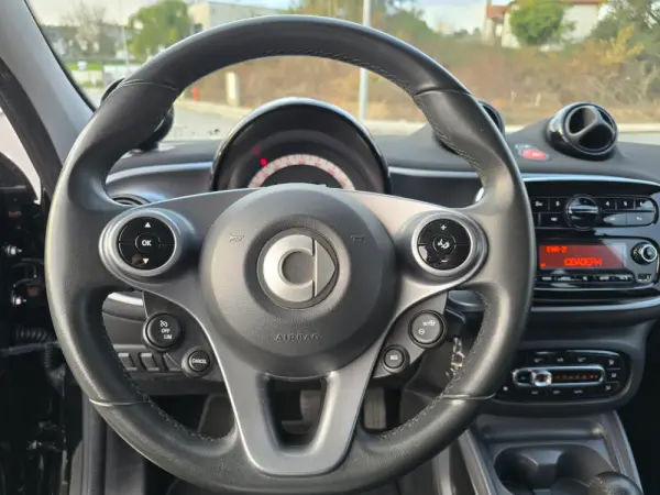 Smart ForFour Electric Drive Passion 17
