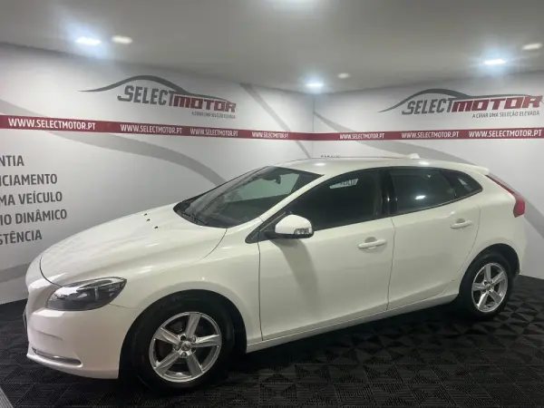 Volvo V40 2.0 D2 Momentum 3