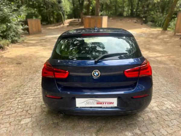BMW 116 d Line Sport 6