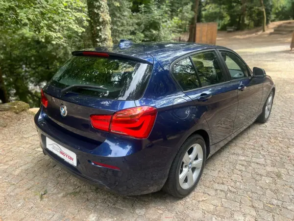 BMW 116 d Line Sport 7