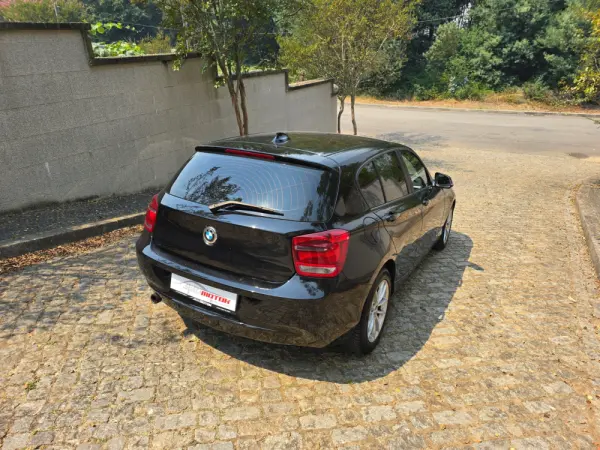 BMW 118 d Line Urban 9