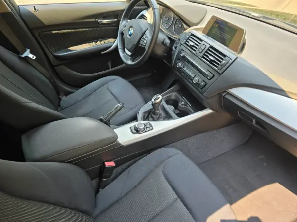 BMW 118 d Line Urban 26